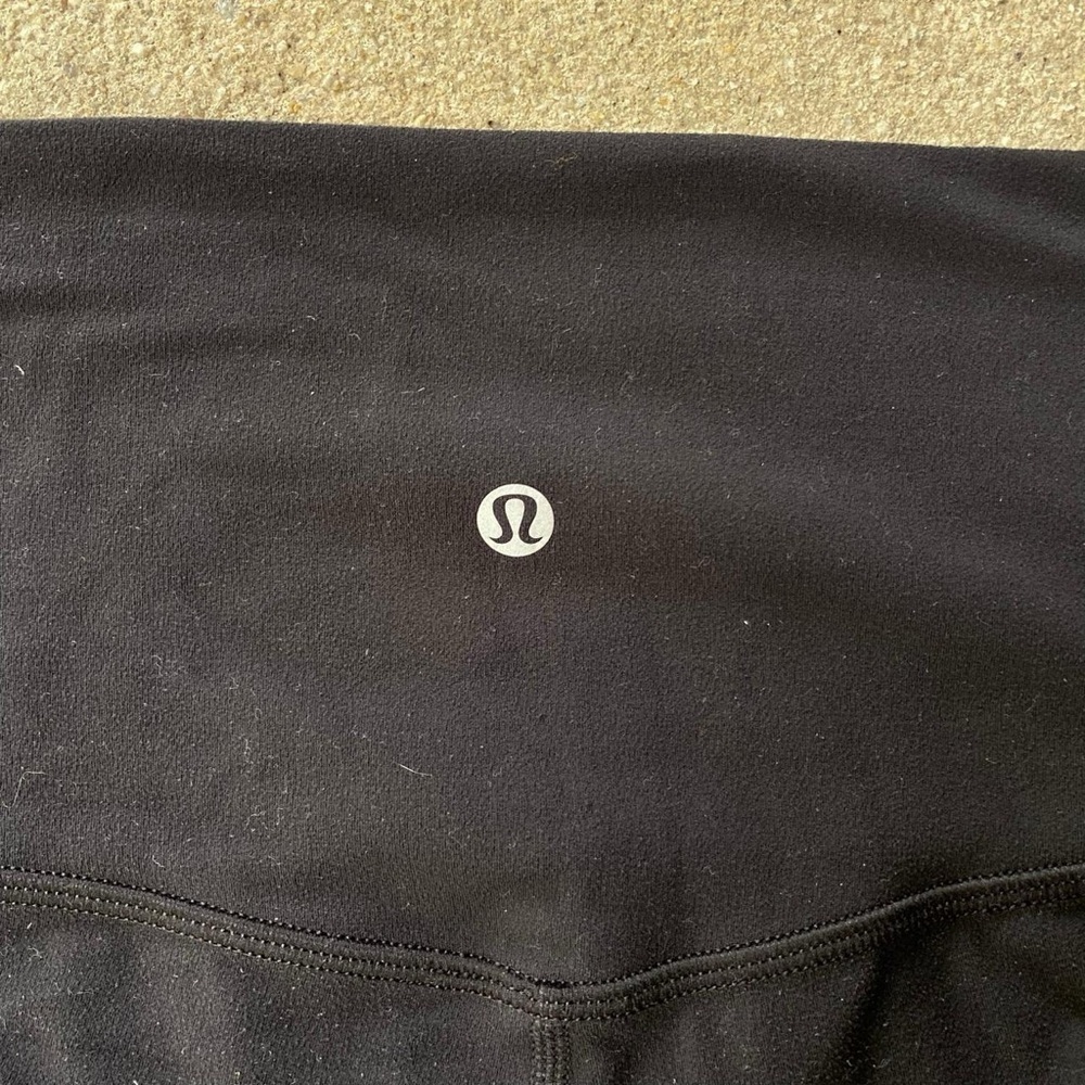 Black Cropped Lululemon Align Leggings Size 10 - Picture 3 of 5
